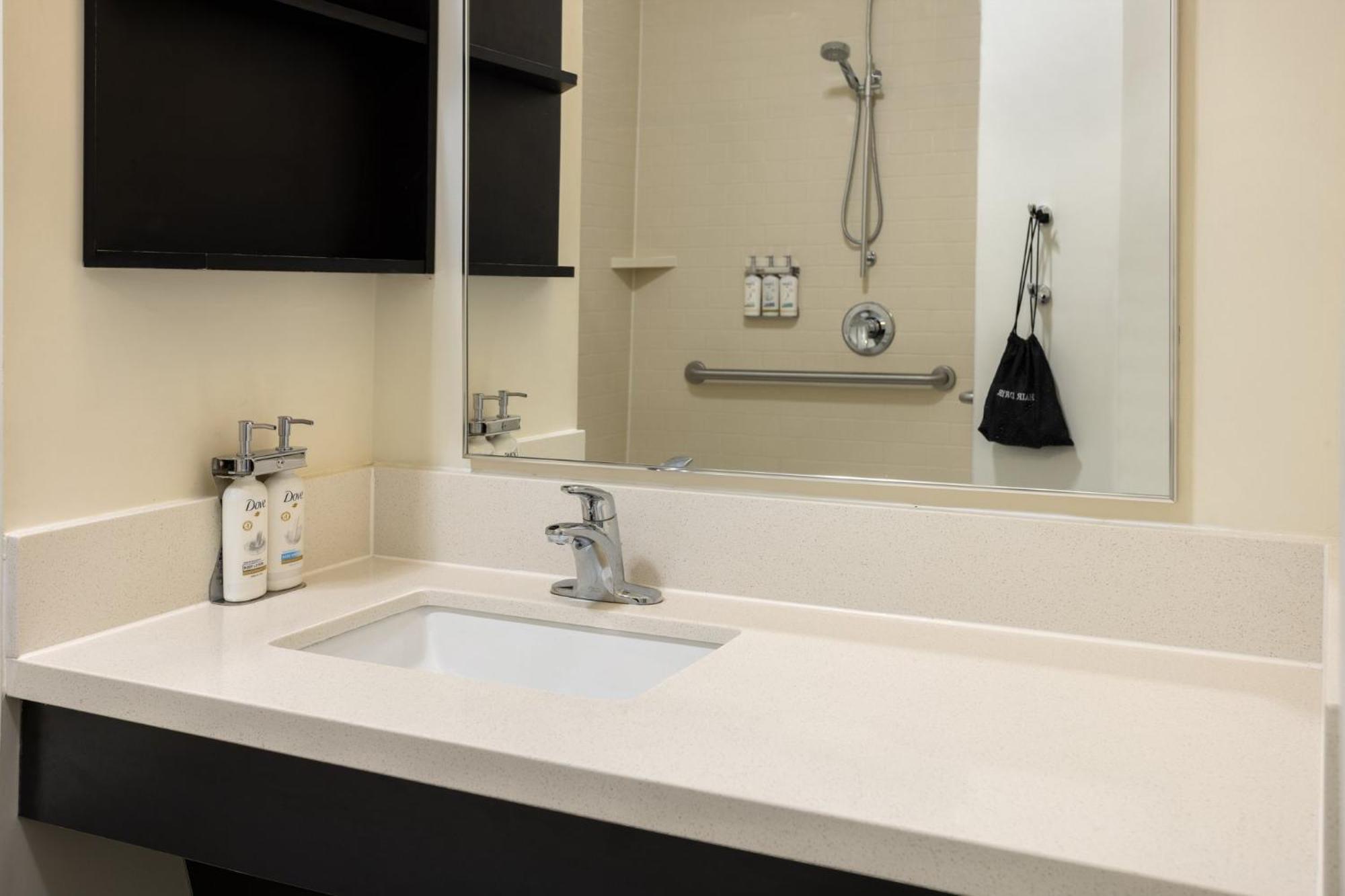 Candlewood Suites Philadelphia - Airport Area By Ihg Chester Exteriér fotografie